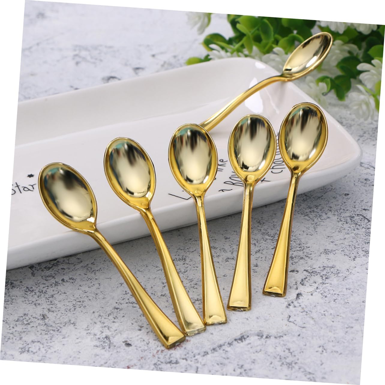 FRCOLOR 300pcs Dessert Spoons Plastic Spoons for Ice Cream Pudding Cake for Parties and Events Lightweight Portable and Tableware