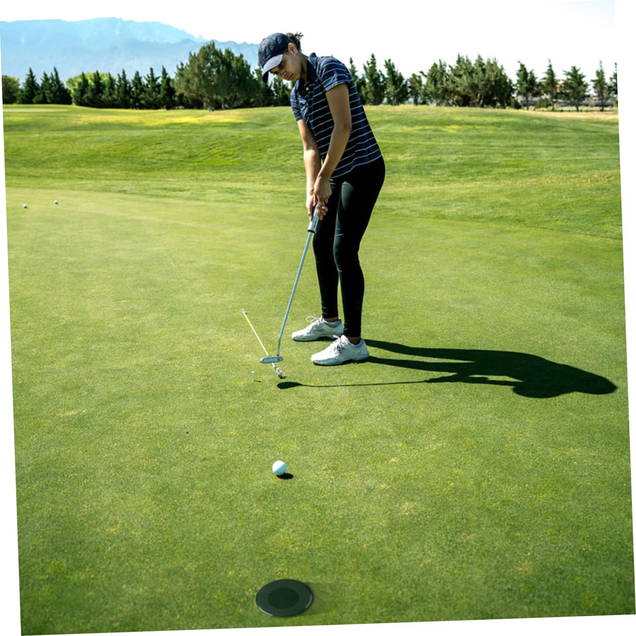 GOOHOCHY 2pcs Golfing Cup Covers Putting Hole Covers Green Practice Training Made of Safe Plastic