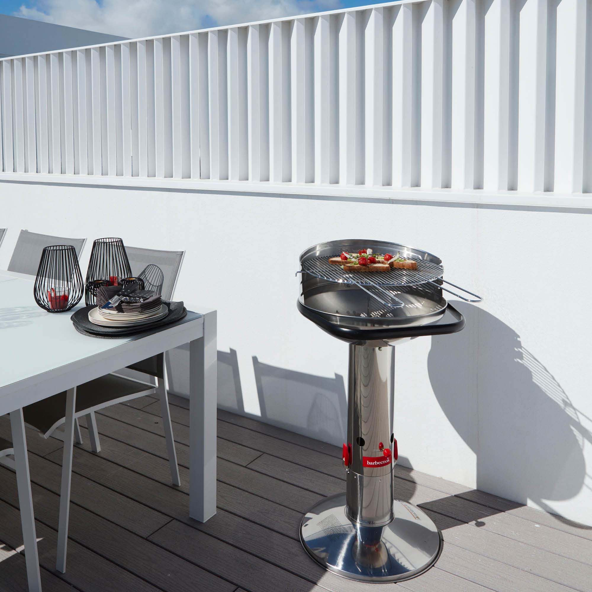 Barbecook Loewy 50 Barbecue a Carbone con Protezione Antivento, Barbecue Rotondo con QuickStart e QuickStop, Regolabile in 3 Posizioni, Acciaio Inossidabile, griglia di Ø 47,5 cm