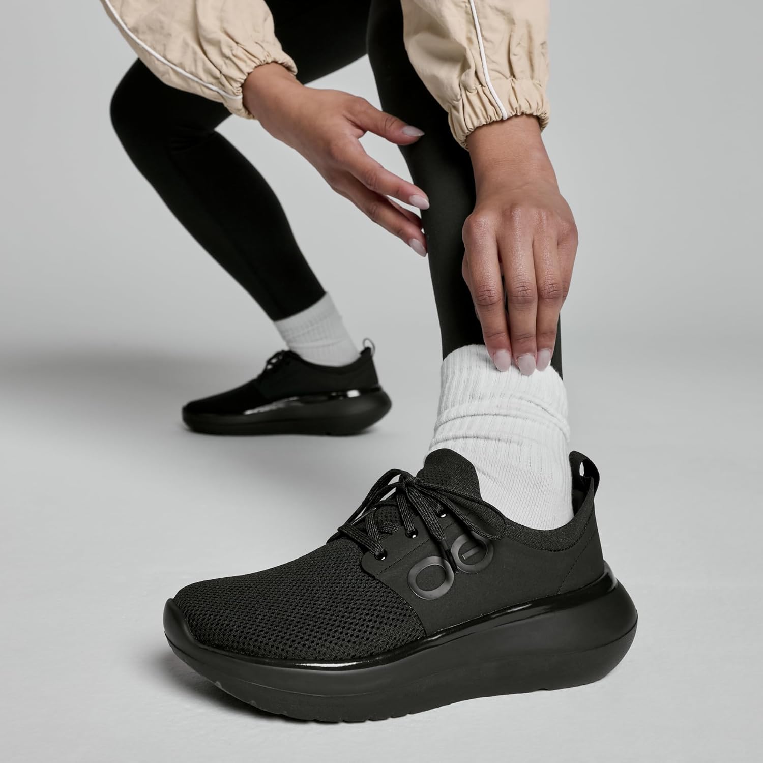 OOFOS Womens Oomy Stride - Image 2