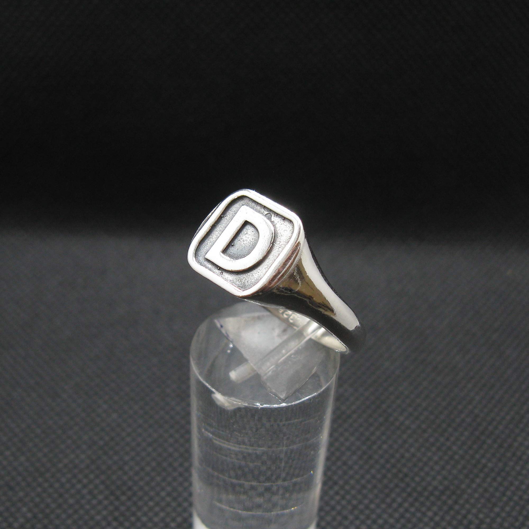 Anello da Uomo in Argento Massiccio Marchiato 925 Lettera D R002124 Empress