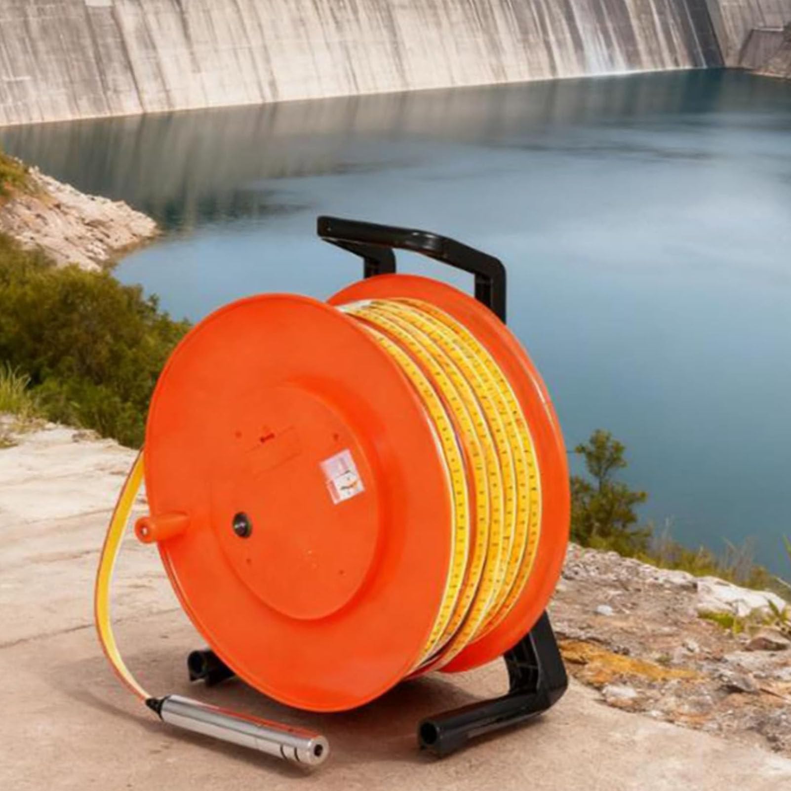 Medidor de nivel de agua subterránea con sonda fija de acero inoxidable y cinta métrica de acero, medidor de profundidad de agua de pozo profundo portátil con zumbador y señal de voltímetro para