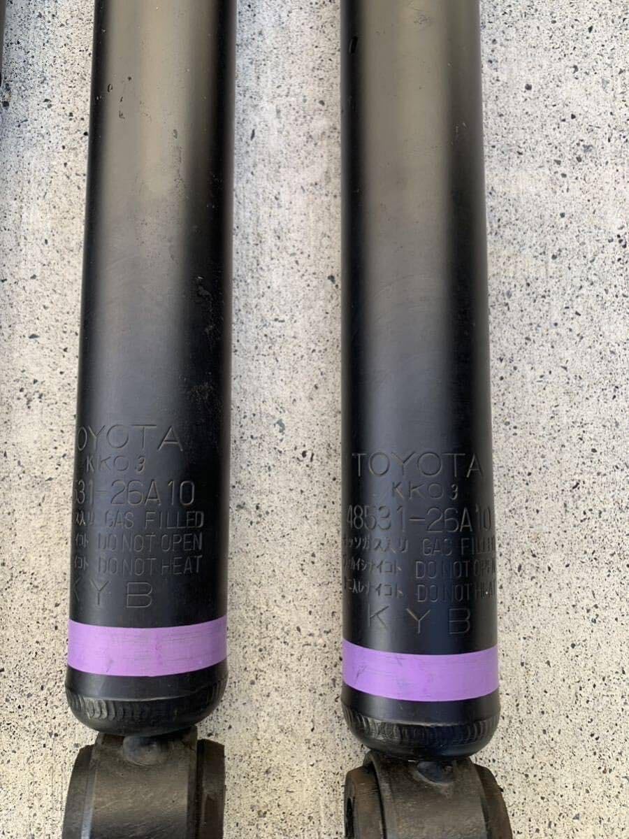 新車外し 200系ハイエース 純正ショックアブソーバー