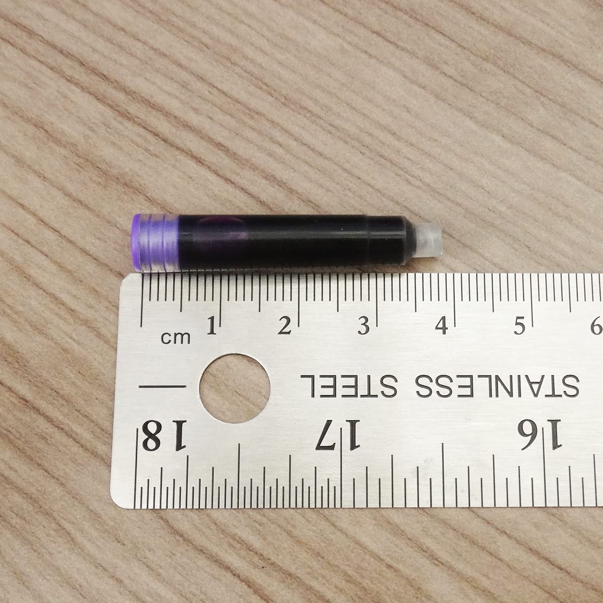 Cartuchos de tinta púrpura vívido para plumas estilográficas. Increíble paquete grande de 20 cartuchos cortos de tamaño estándar internacional. Perfecto para bolígrafos de caligrafía. Diseño universal