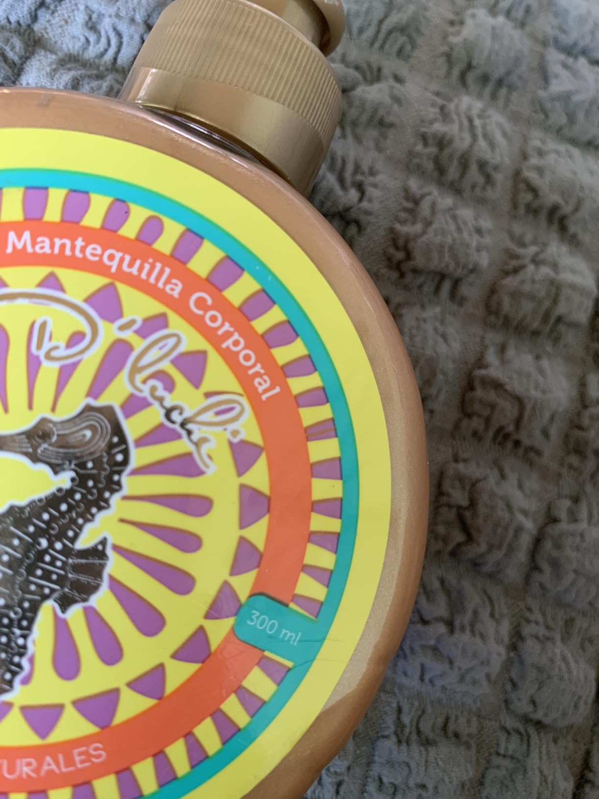 D'Luchi Kaba D'Luchi Body Butter Made With Natural Coconut Oil and Vitamin E, Provides Intense Nourishment & Hydration, Moisturize Skin, With Golden Glitter, 10 Oz