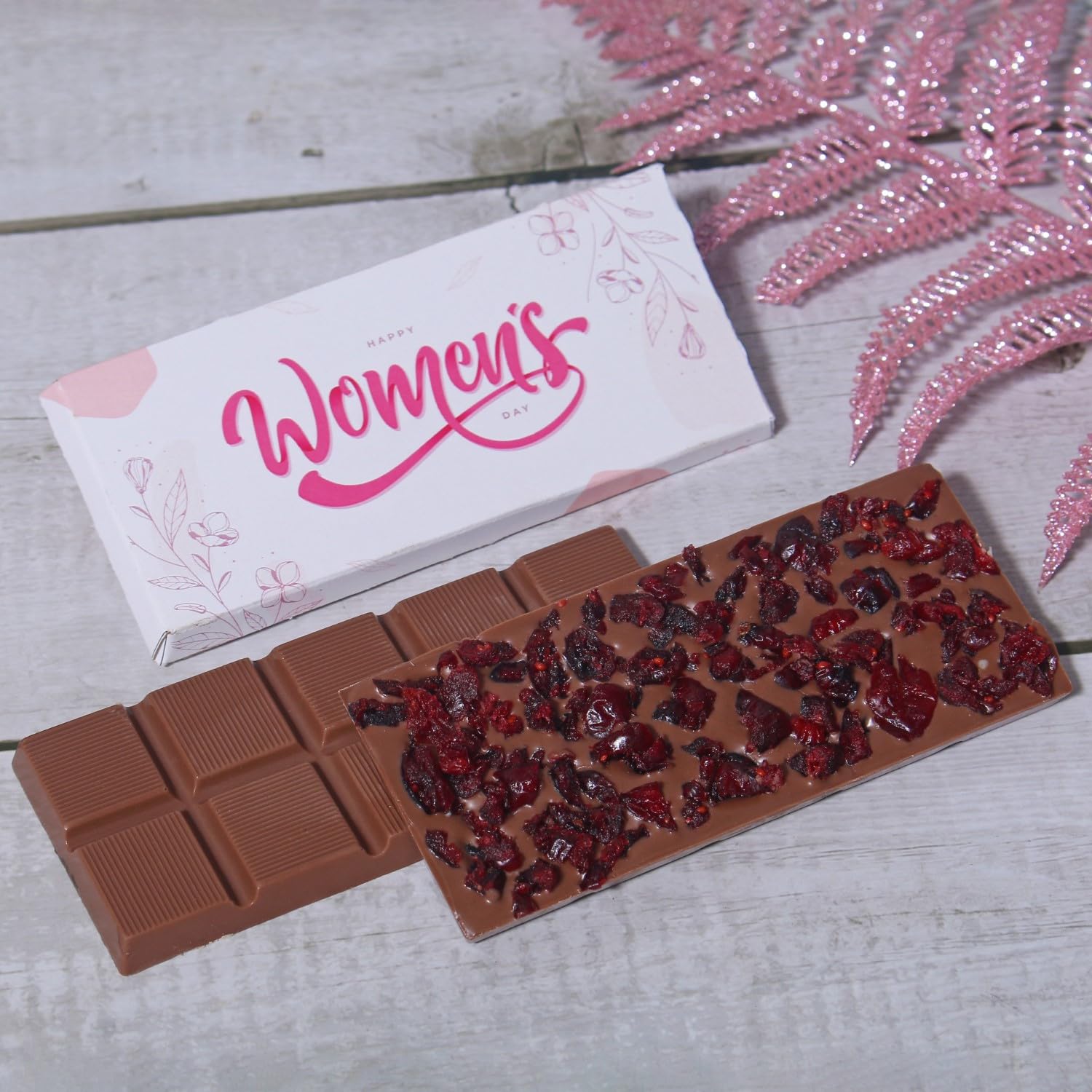 Velvet Fine Chocolates Gift Hamper Cranberry Chocolate Bars