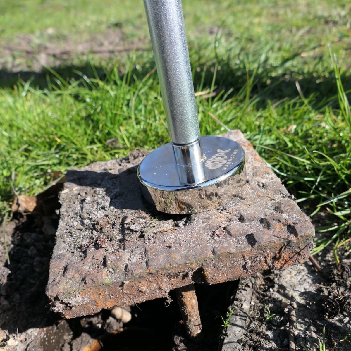 Magnetar Thor - Gato magnético para tapa de canal, gancho para tapa de canal, con martillo e imán, magnético, elevación, cucharas