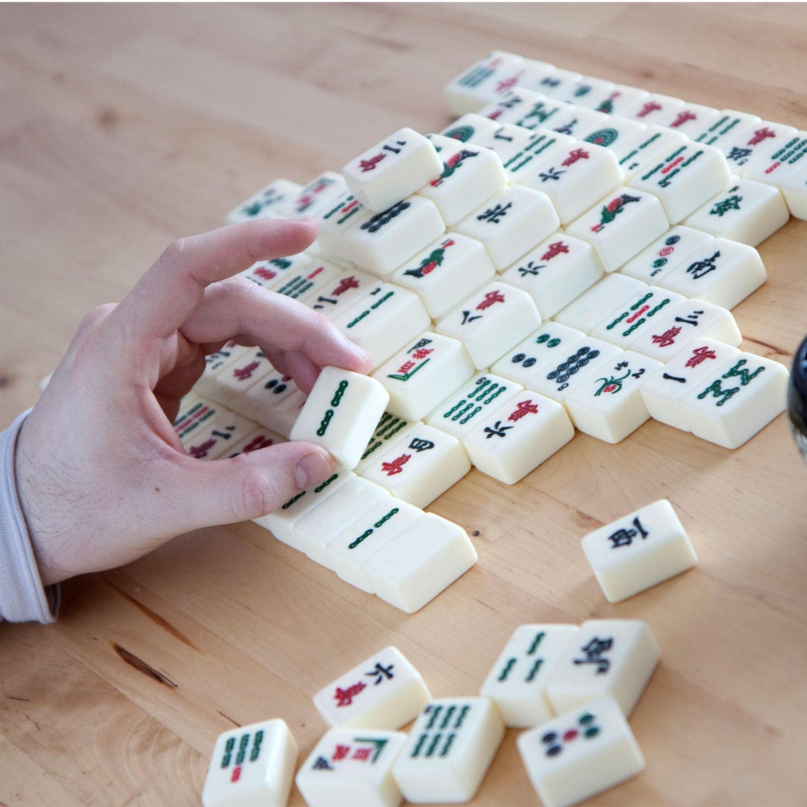 Mahjong Tiles Game pour le style chinois - 144pcs petite collection traditionnelle, cas de transport Durablies, kit de pièces compactes, boîte Ready Travel | Ensemble de de style chinois amusan