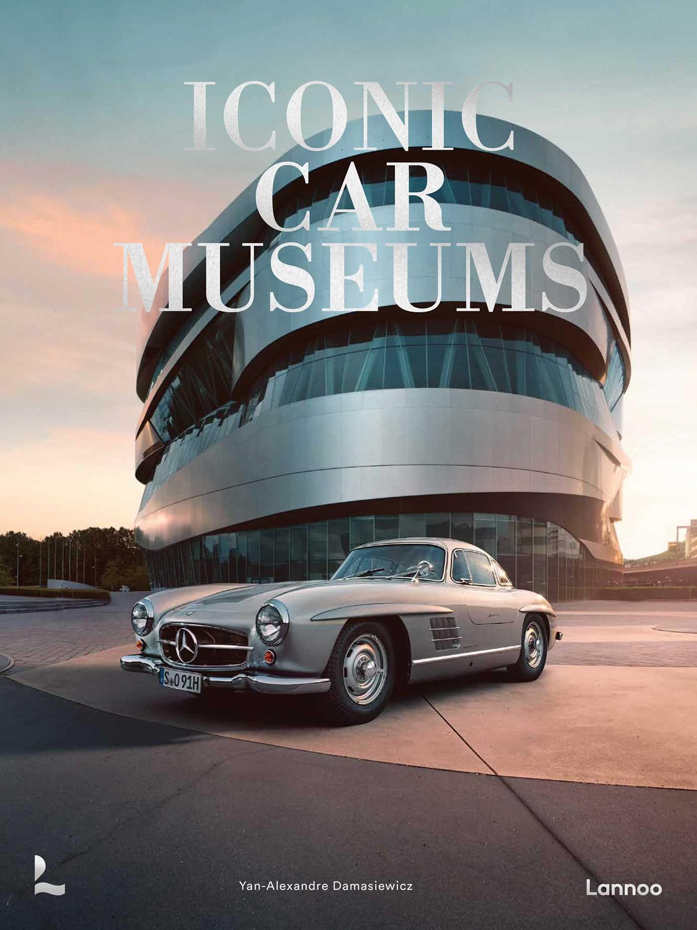 Iconic Car Museums anglais livre histoire automobile collection musées du monde