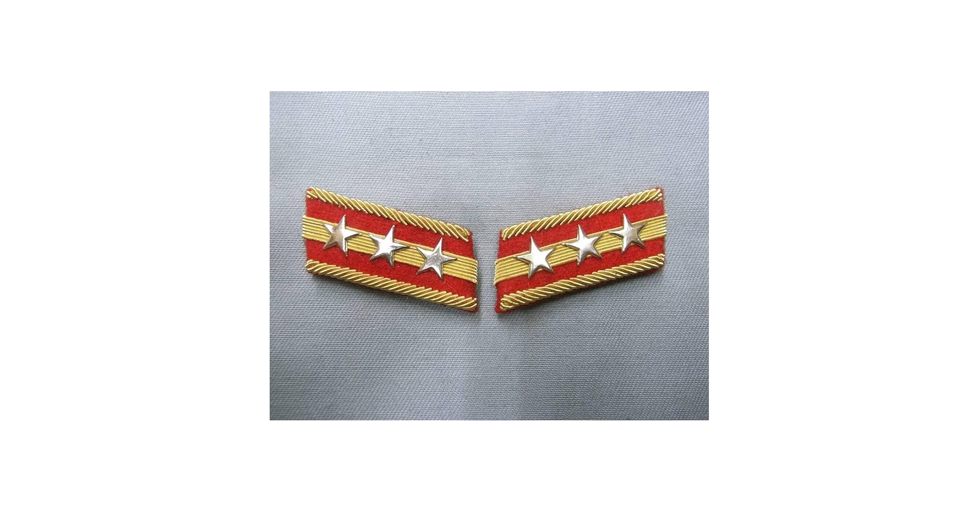 Amazon.co.jp: 日本陸軍襟章レプリカ 98式 「大尉」階級章 : おもちゃ