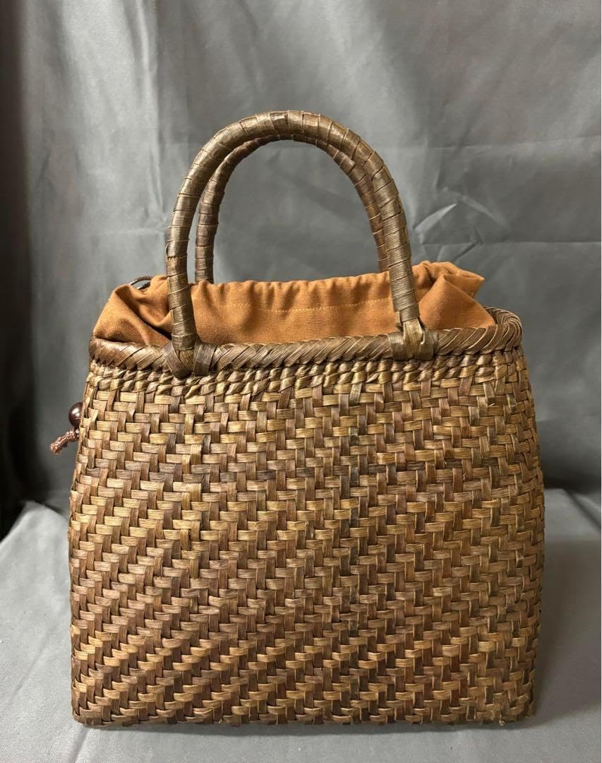 BEORMA べオーマのレザー トートバッグ 編み込みハンドル BEORMA べ