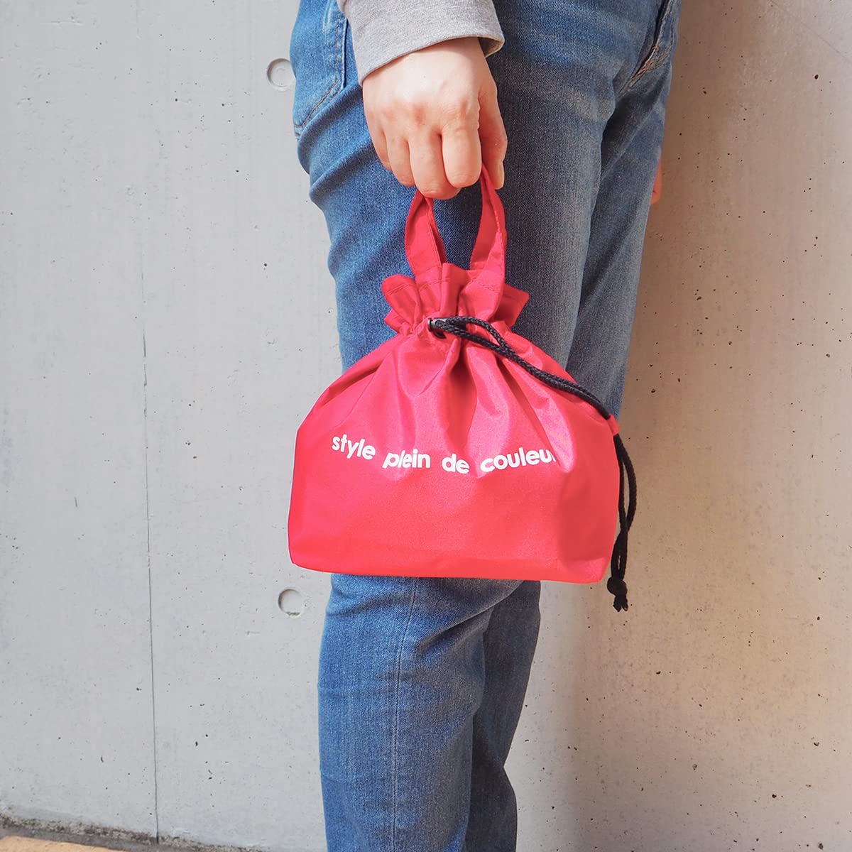 Amazon｜アットファースト ランチ巾着バッグ レッド Sサイズ カラーズ