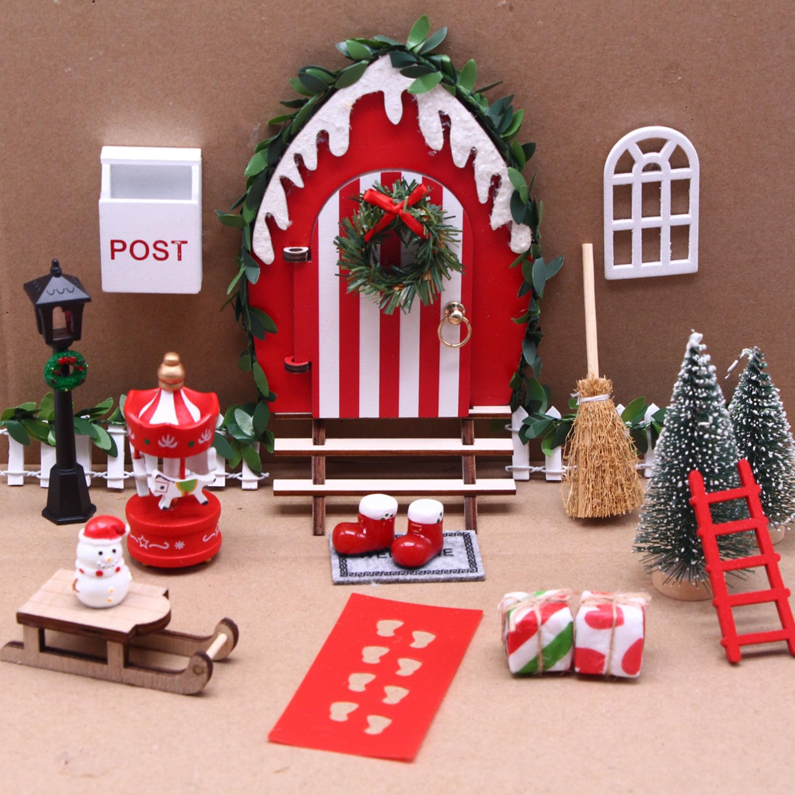 Porte De Noël Miniature En Bois Rouge - Décoration Maison De Poupée, Paysage De Fête, Pour Chambre Bébé Ou Décoration Intérieure - 8