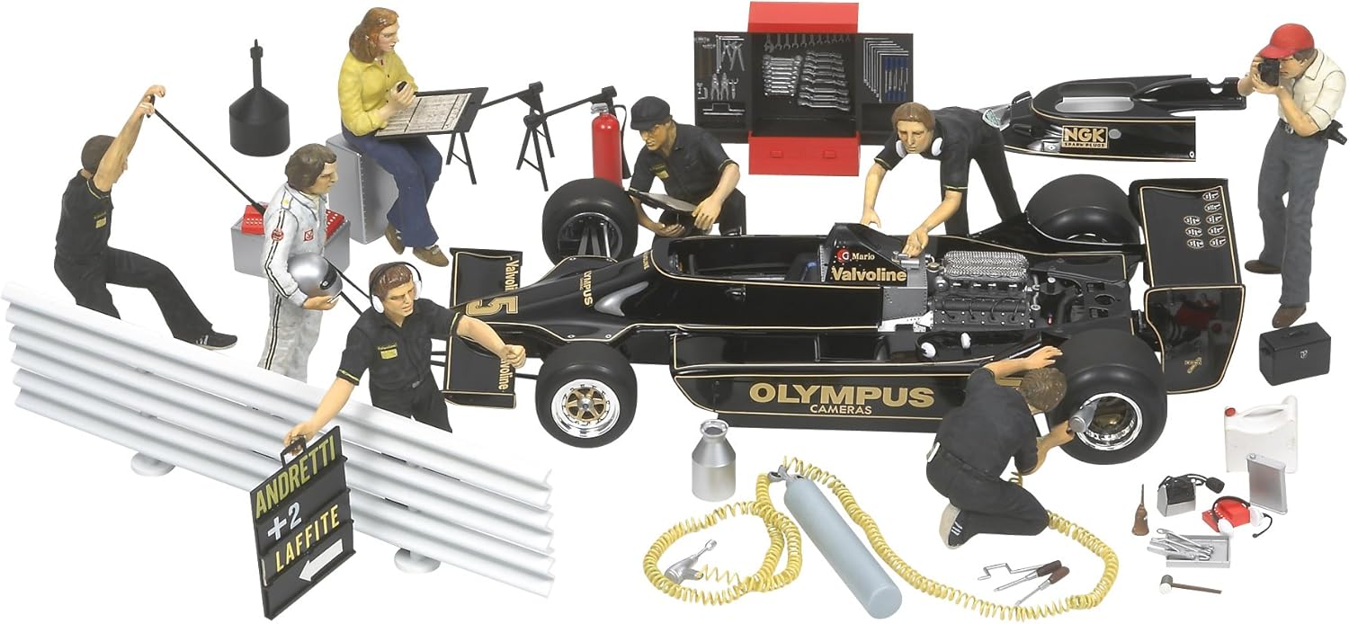 Tamiya 1/20 Motorsports Team Figure Set 1970-85