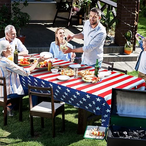 Miniatura 6 de CAMIRUS 4 manteles con diseño de bandera estadounidense, mantel patriótico del 4 de julio (54 x 108 pulgadas), mantel de plástico con estrellas y