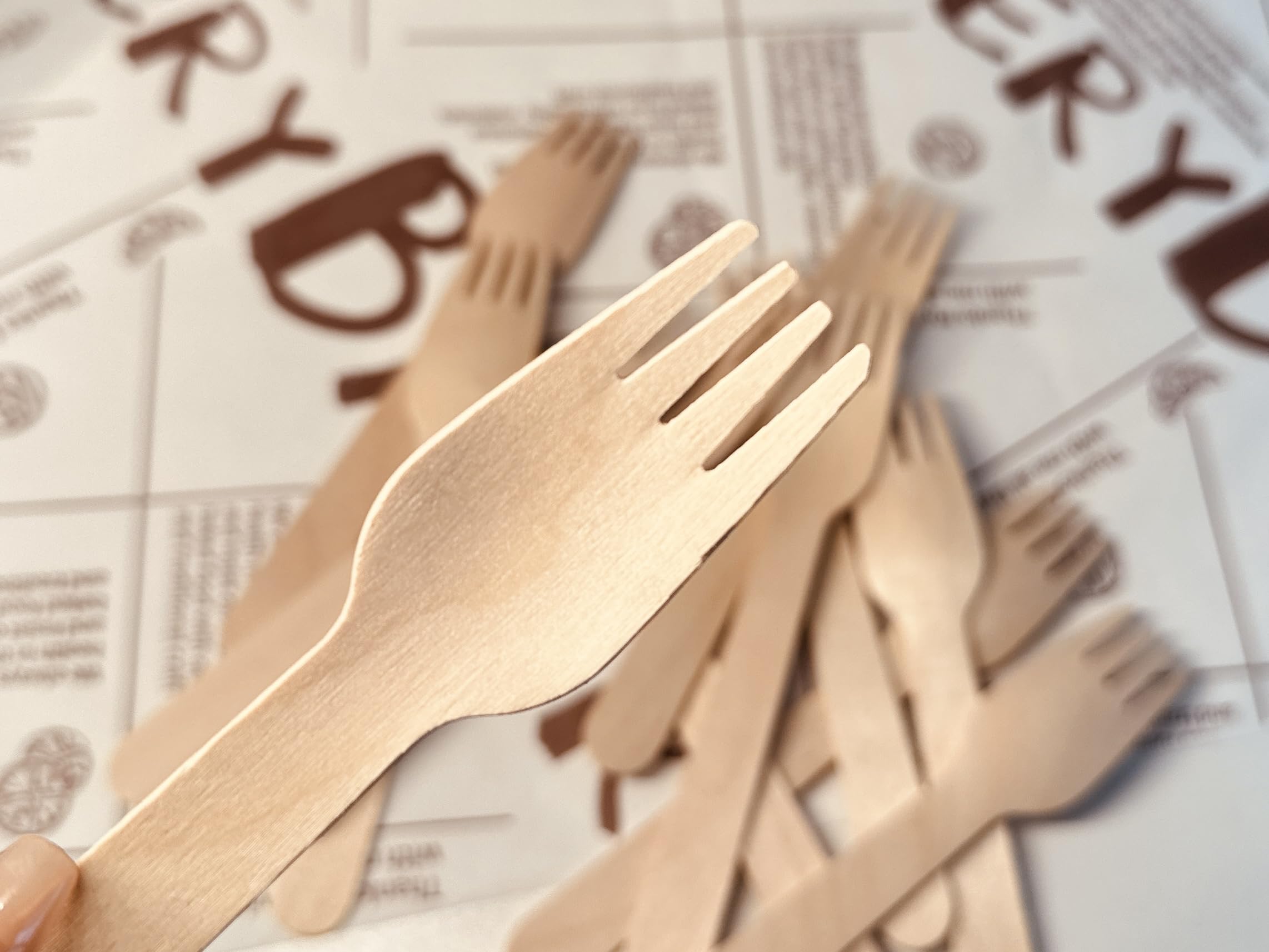 SunMoon Eco Friendly 300 Pack Forks en bois jetables, 16 cm de long, emballage sans plastique, remplaçant les fourches en plastique et en bambou, jetables