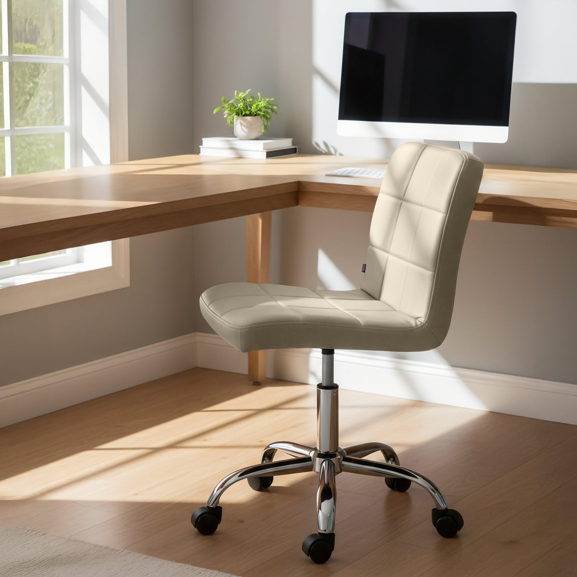 CLP Taburete de Trabajo Ajustable en Altura con Respaldo y Ruedas Darfield, Silla ergonómica giratoria 360°, soporta hasta 150 kg, Color:Crema, Material:Cuero Sintetico
