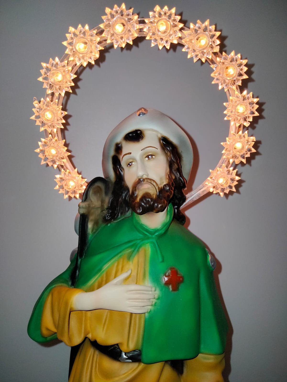 OVUNQUE PROTEGGIMI Statua di San Rocco in resina alto cm 45 (17,72'') con aureola luminosa adatto per interni ed esterni realizzato e dipinto a mano