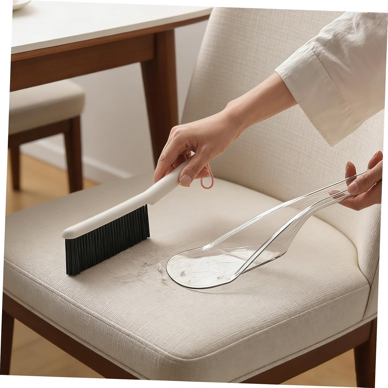 2-in-1 Hand Sweeper Brush and Mattress Lifter Tool with Abs and TPR Materials, Multifunctional Bed Brush for Sweeping and Lifting Mattress, for Bed and Clothes Cleaning