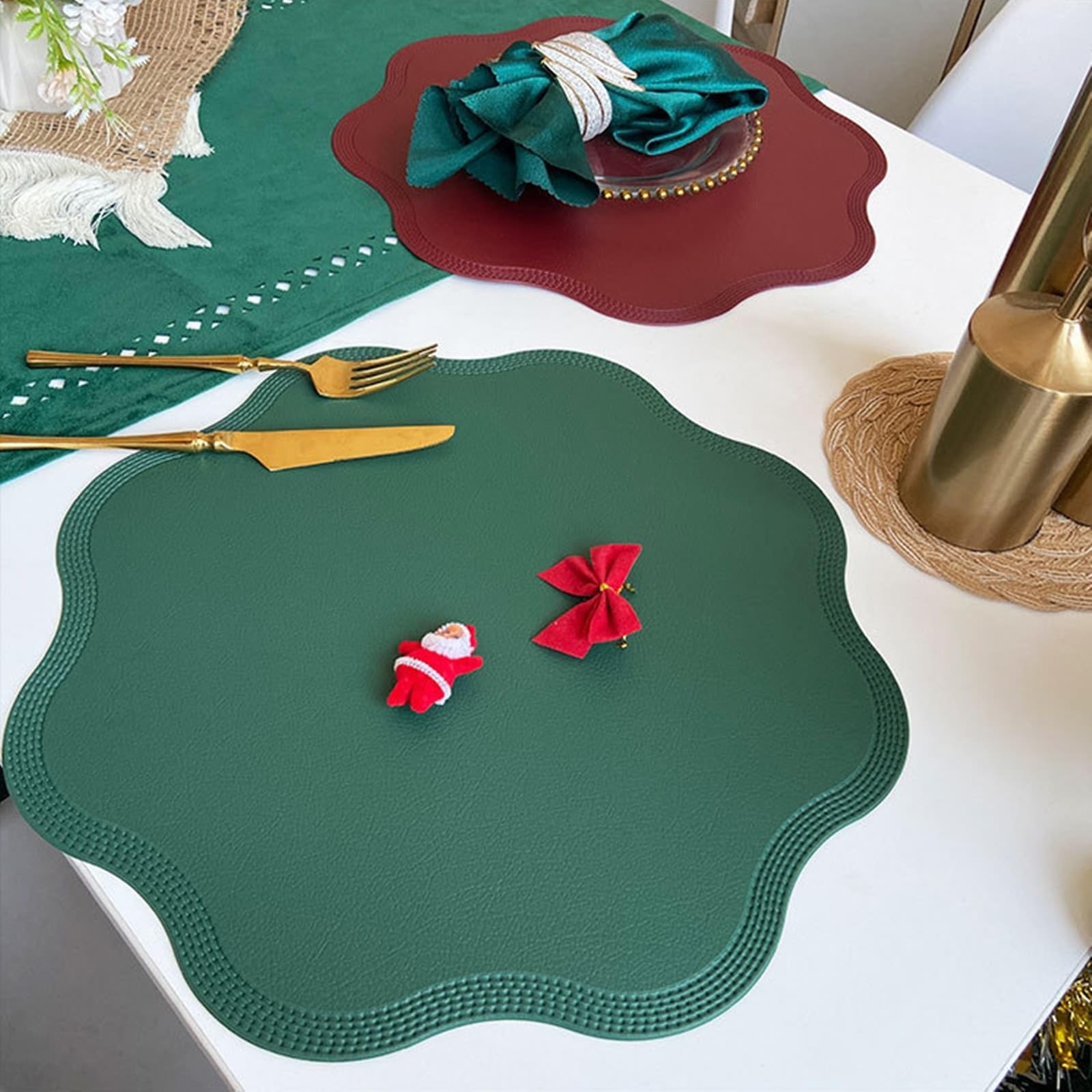 KnSam Juego de 6 manteles individuales navideños de 38 cm, de piel de PVC, lavable, diseño de flores, antideslizante, lavable, verde, para casa, cocina, restaurante y hotel