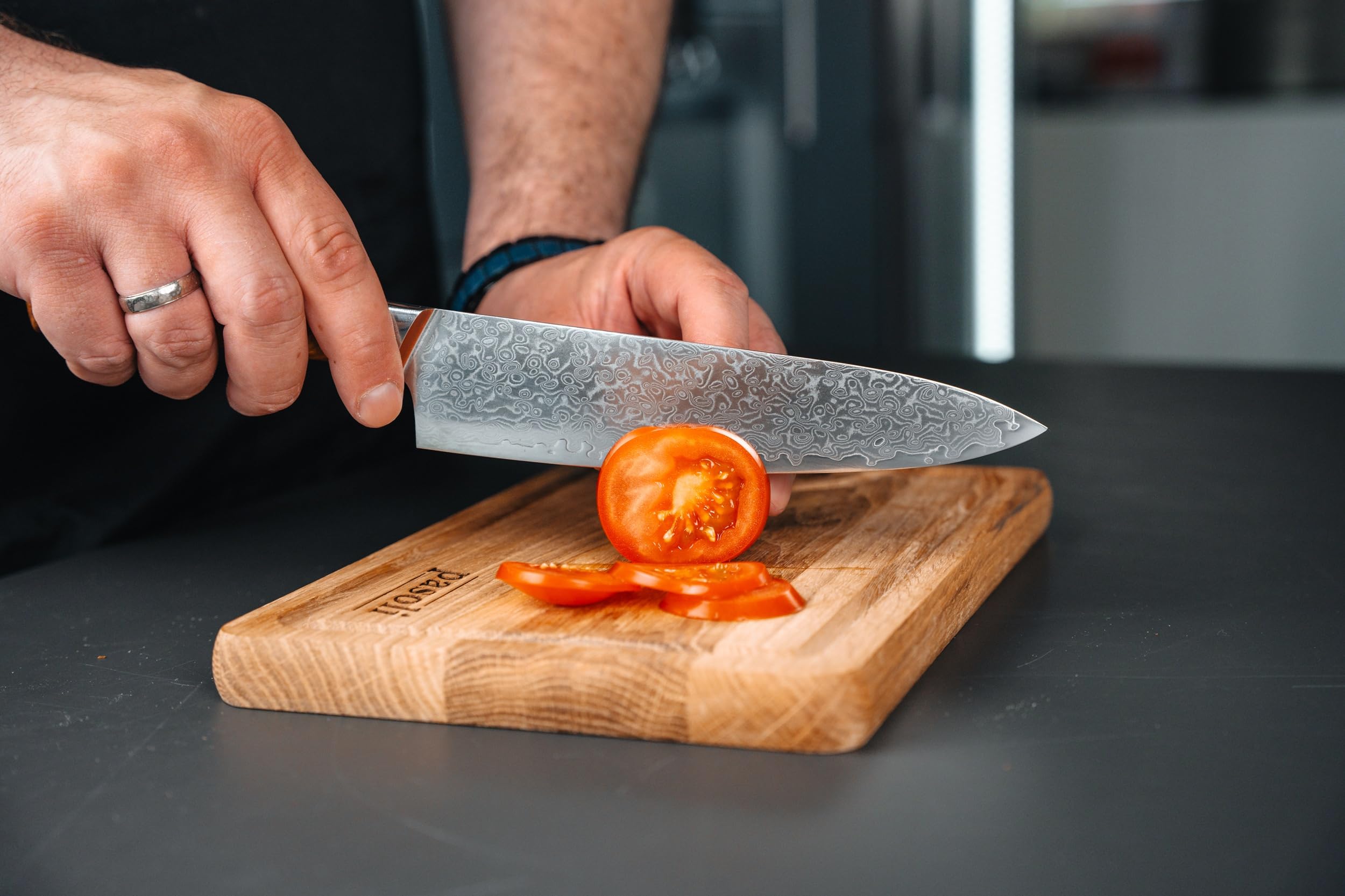 Pasoli Coltello da Chef Professionale - Coltello da Cucina in Acciaio Damasco Giapponese, Lama Damasco e Manico in Legno - Lama Affilata per Tagliare, Affettare, Tritare - Lungo 20cm, 67 Strati, VG-10