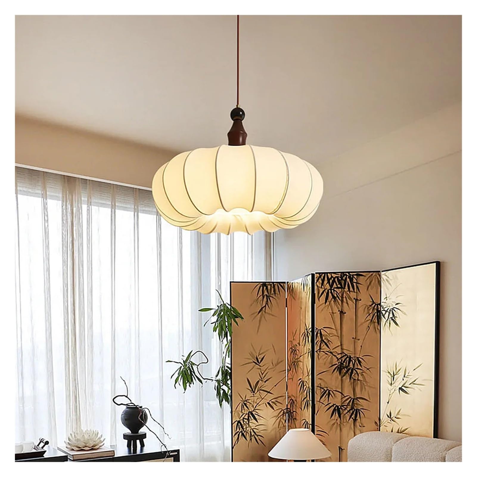 Lustre médiéval français rétro de 40 cm avec abat-jour en tissu et lumière chaude