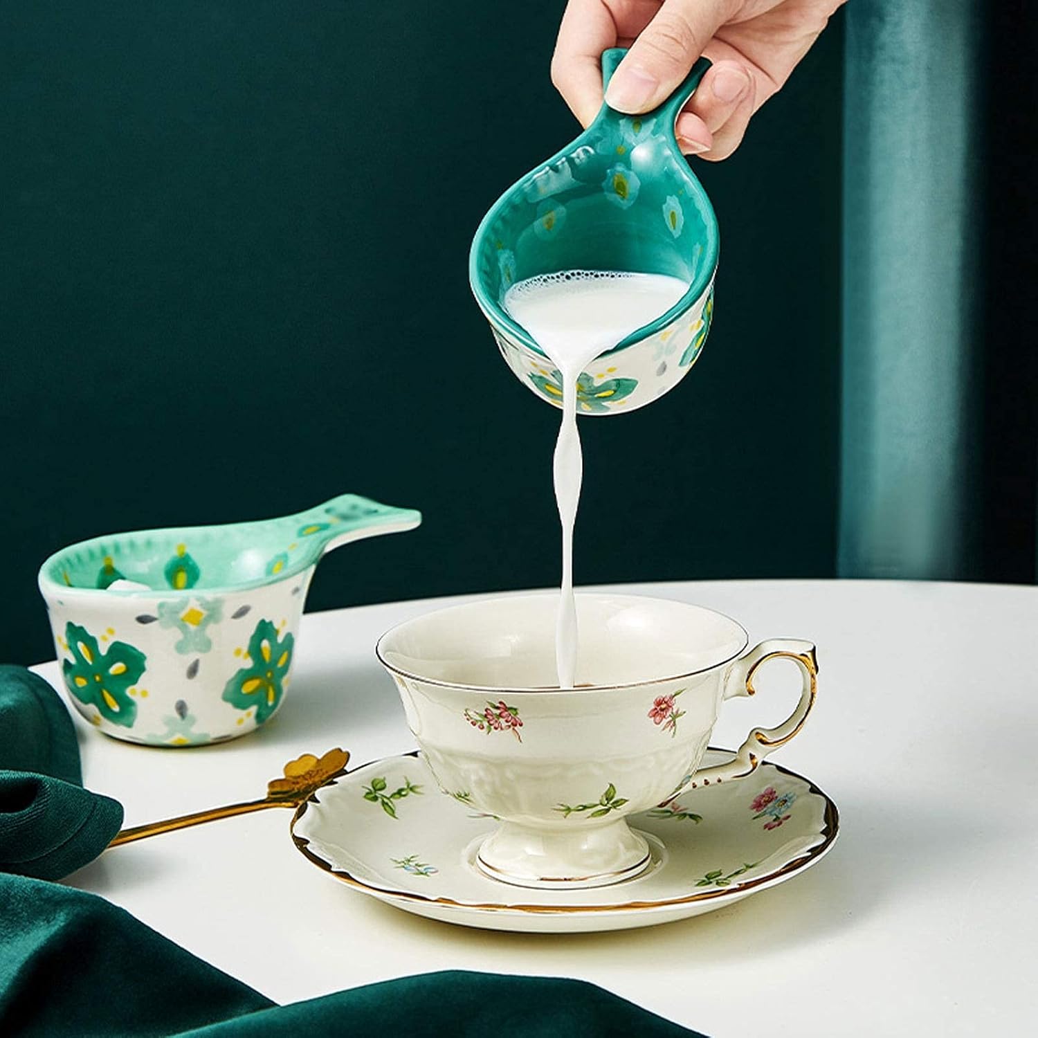 Creative Ceramic Measuring Spoon Western Food Seasoning Syrup Cup Mini Milk Cup with Scale Household Small Baking Milk Cup Milk Jug (S)