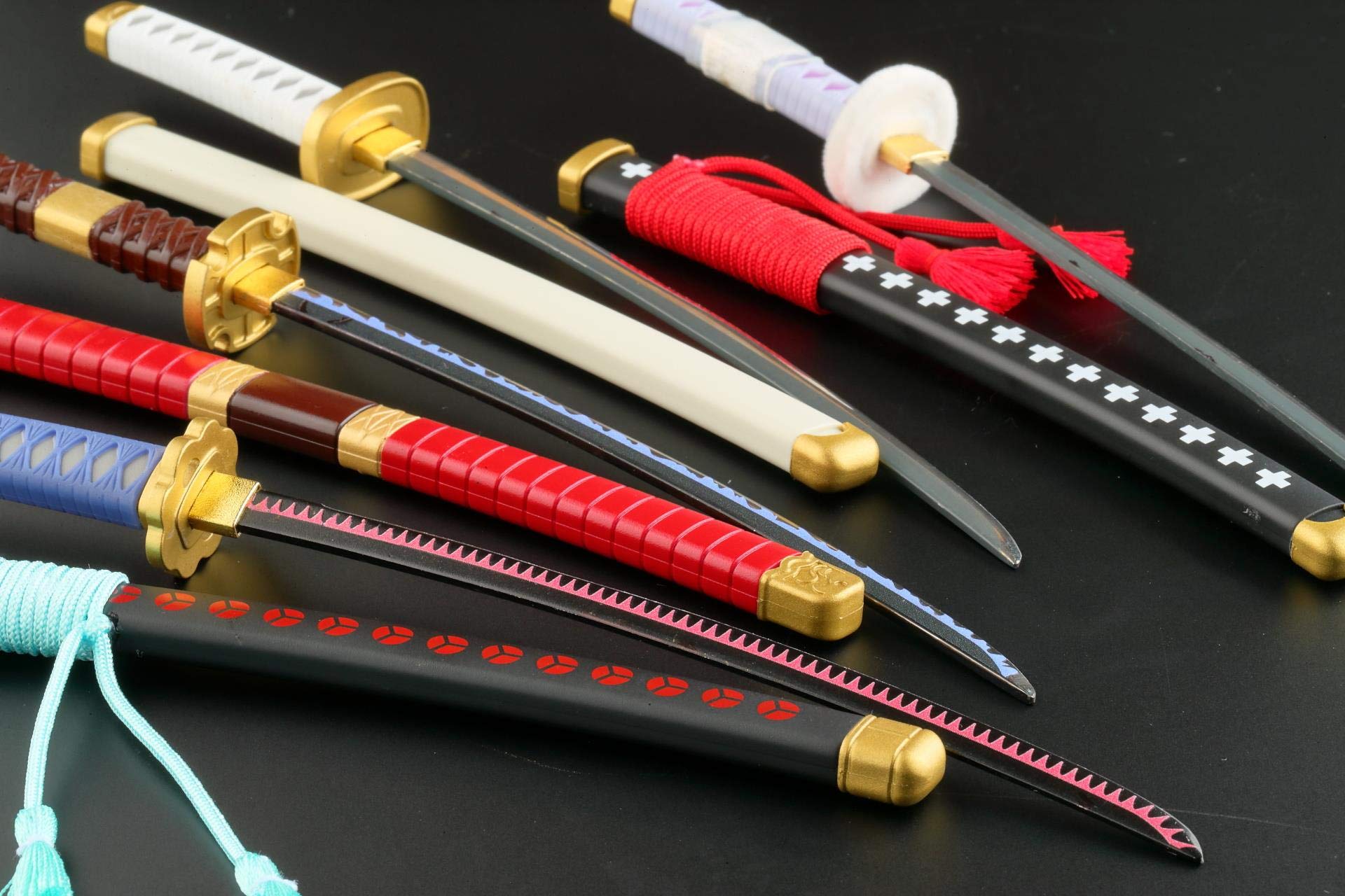 むせび泣く ネロ緋の女王 むせび泣く 古兵器 武具 刀装具 日本刀 模造