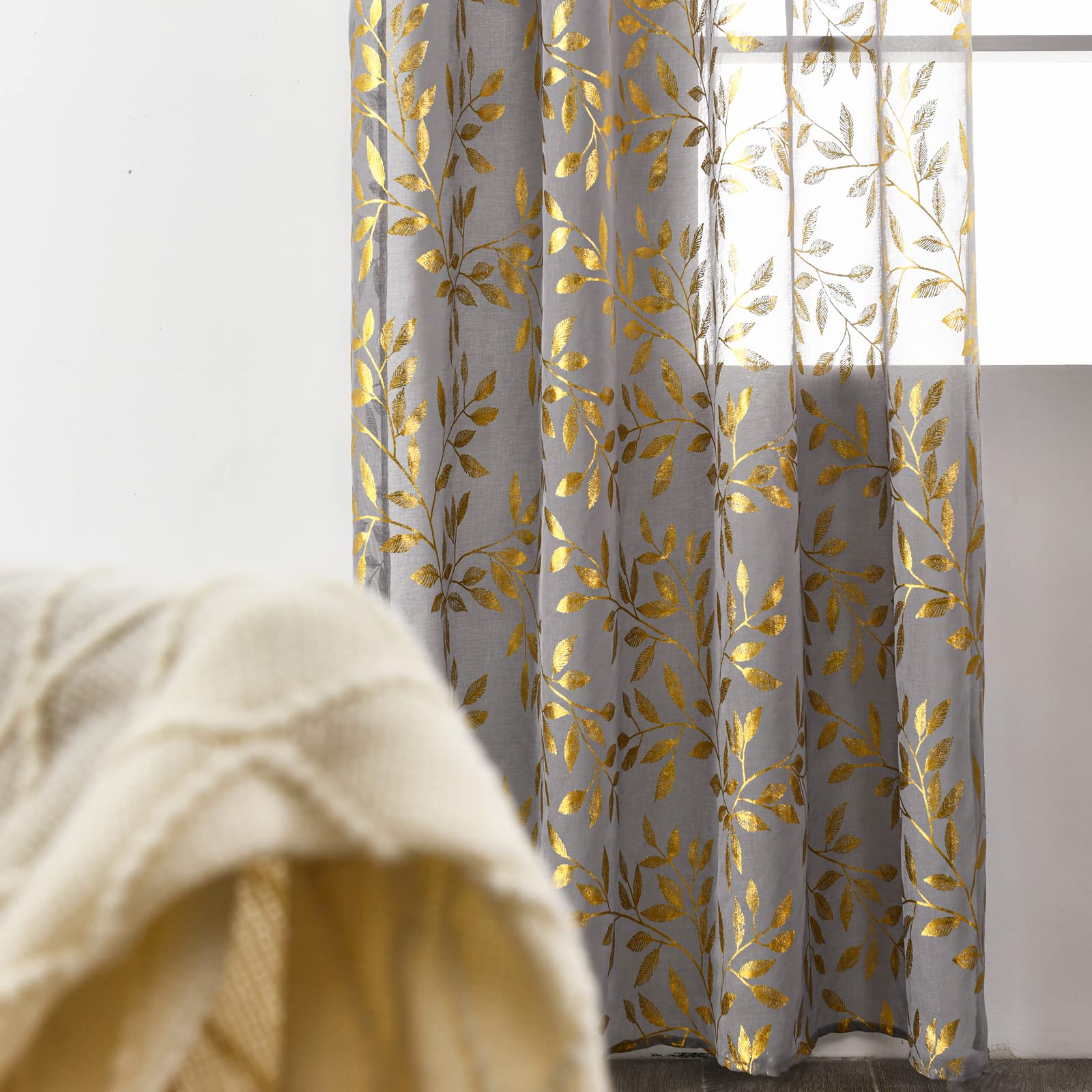 Sutuo Home, Tende trasparenti lunghe 160 cm, set di 2 pannelli, con lussuosa stampa dorata metallizzata con foglie di vite, per la privacy, decorazione per finestre, per cucina e soggiorno, 132 x 160