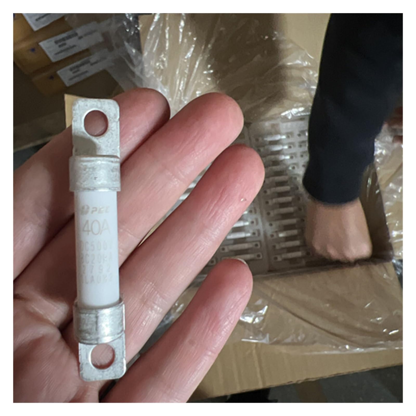 Fusible 30A 500V CC PEC para evitar averías graves por cortocircuito en baterías EV 2