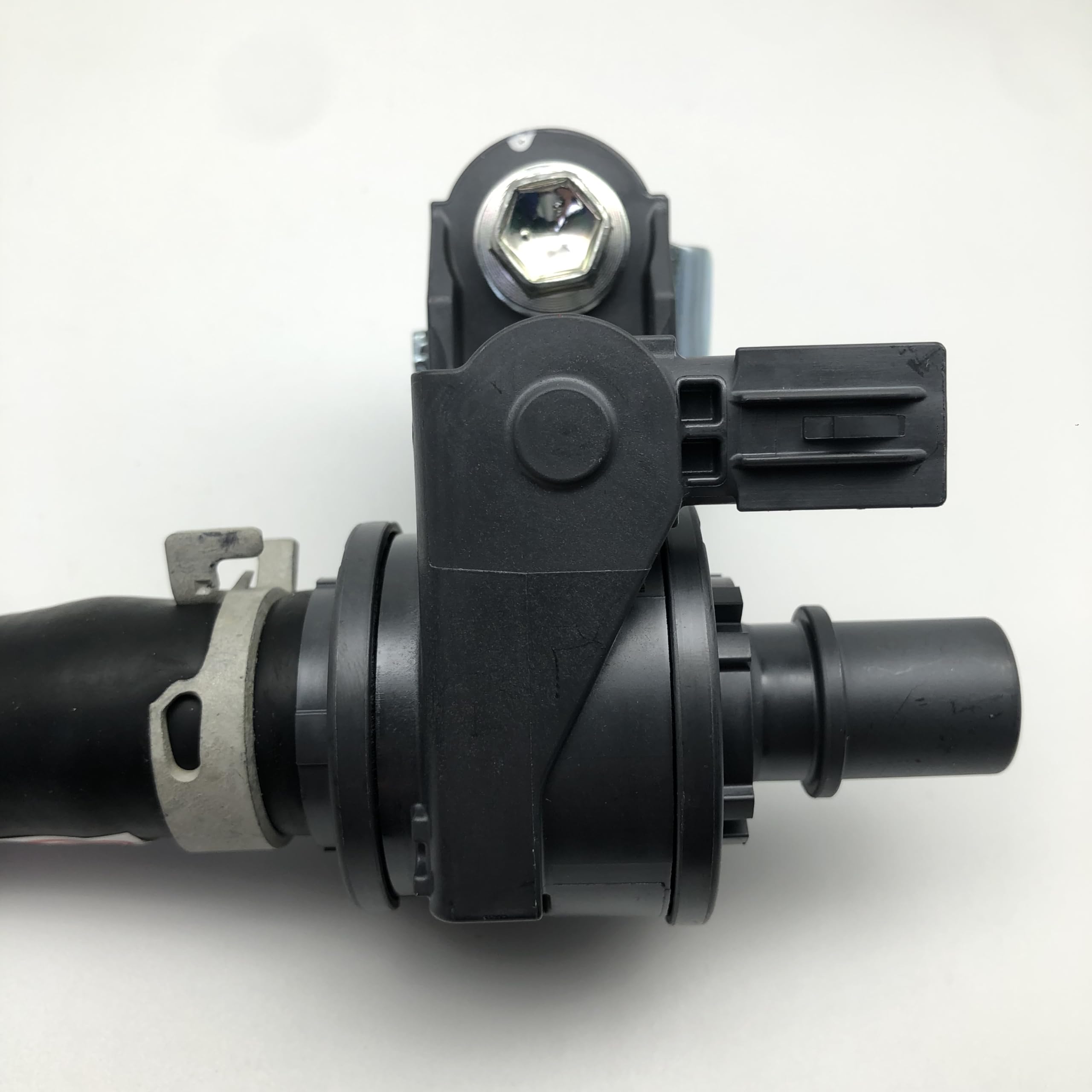 Toylexap, Radiator Bypass Hose Assembly 16260-24050 contains a