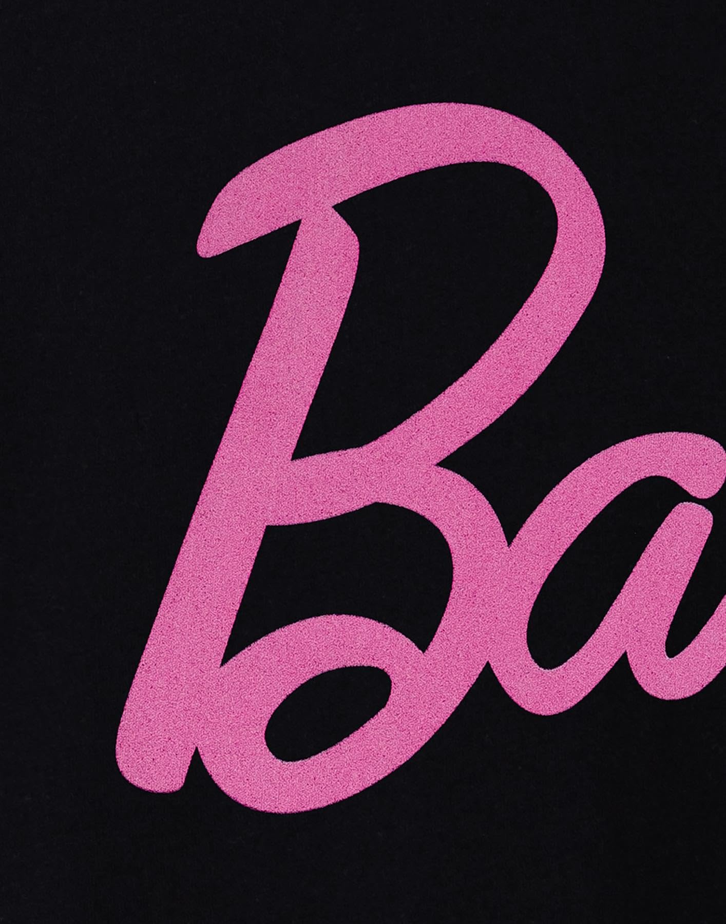 Barbie Femme Rose Classique Logo T-Shirt à Manches Courtes en Noir | Marque emblématique | Top Design à la Mode pour Dames | T-Shirt rétro élégant et Confortable Movie Cadeau de Marchandise