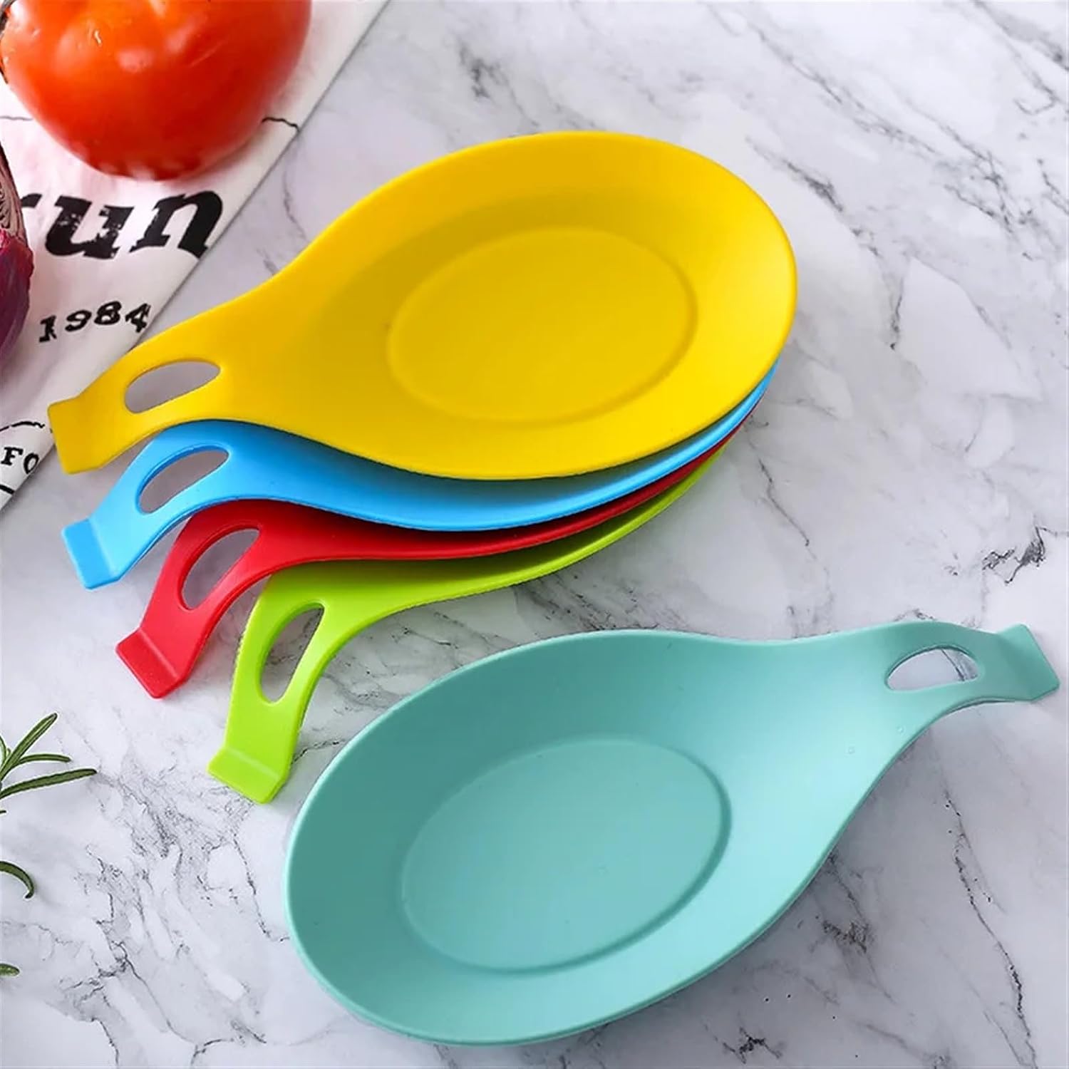 1PCS Silicone Shelving Pad Kitchen Utensils Placement Pad Thermal Insulation Creative Spoon Taste Plate Pad Easy Cleaning Table Mat(Dark Grey)
