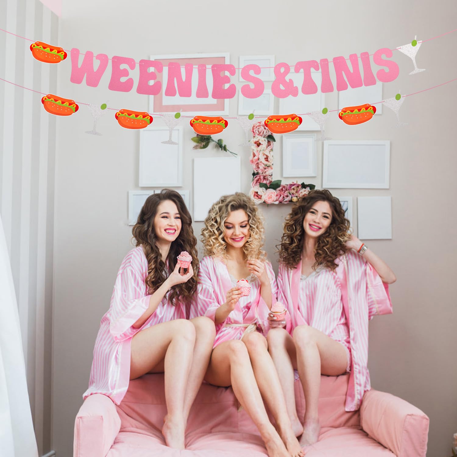 Banner Decorativo 'Tinis Before The Weenie' Per Addio Al Nubilato - Tema Martini E Hot Dog - Rosso E Verde - 1 Pezzo
