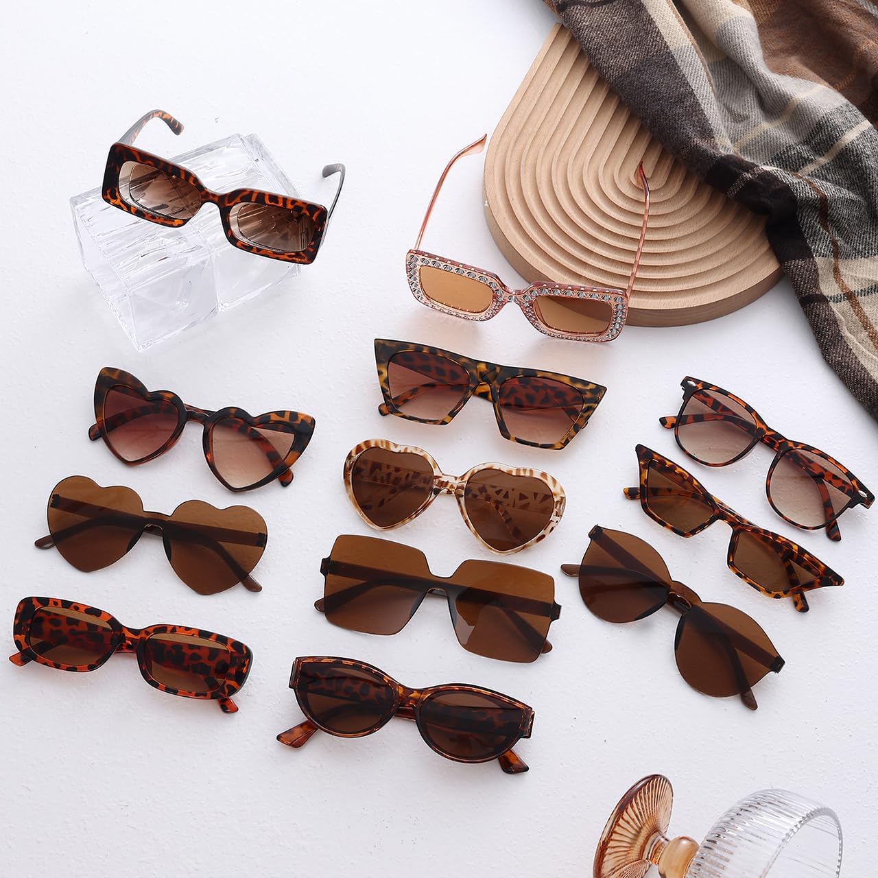 Party Sunglasses Bulk Sunglasses Pack Party Favor Retro Funky Festival Multipack Glasses Set for Women