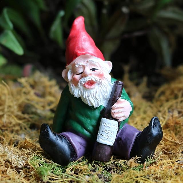 Garden Gnome Ornaments Outdoor, Funny Gnome Lawn Statue Cold Cast Resin Hand Painted Gnomes Garden Decorations For Outdoor Indoor Lawn Patio Yard