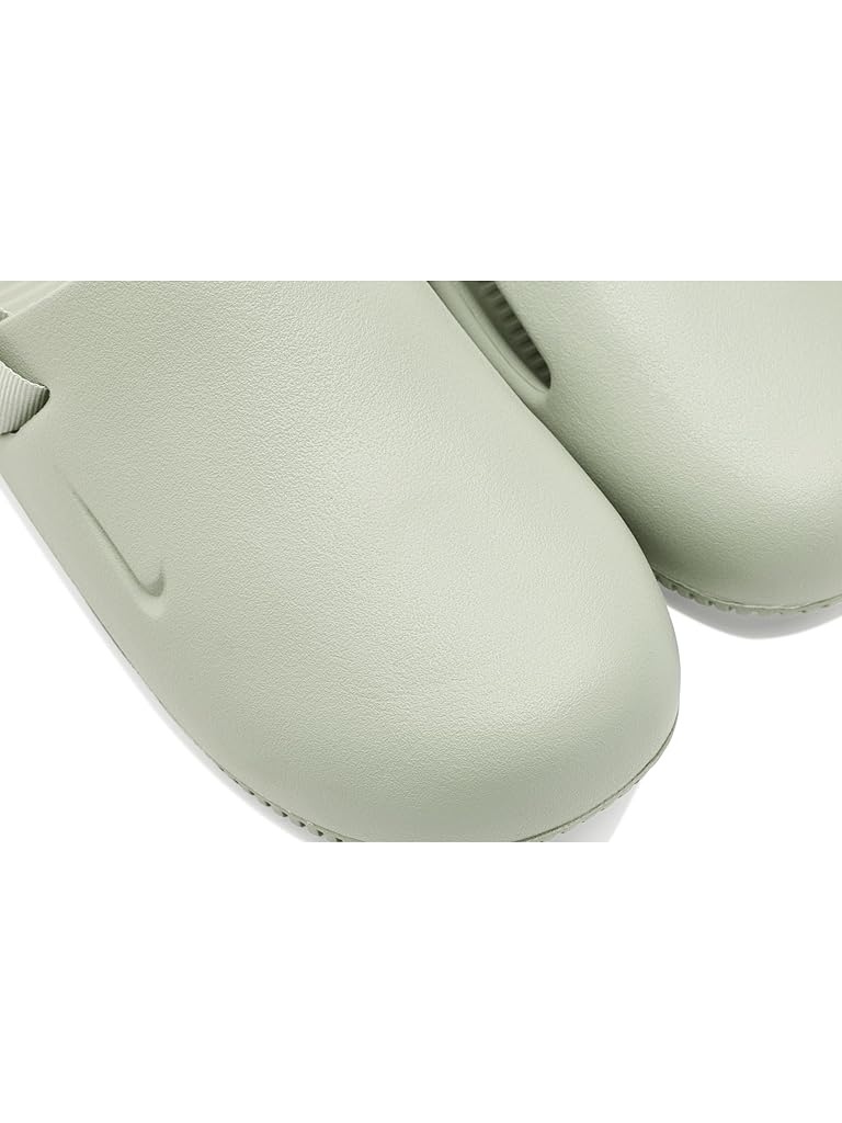 Unknown Color Nike Calm