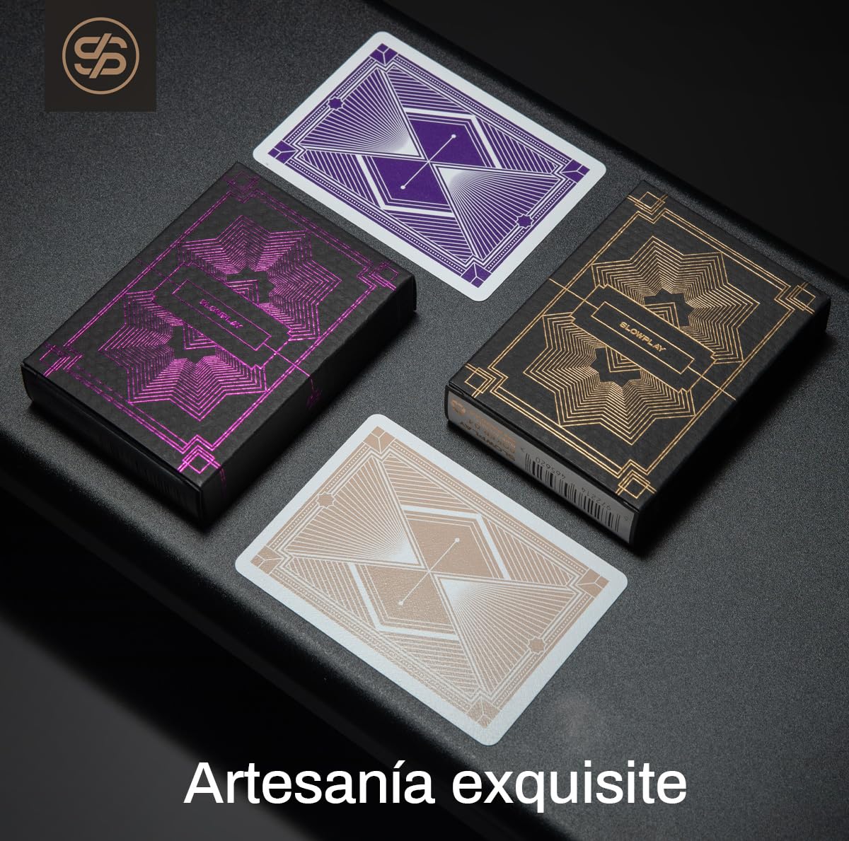 SLOWPLAY Cartas 100% plástico, 2 Barajas (Morado/Dorado), índice Jumbo | Calidad casino; tacto mate suave; 100% PVC; impermeables y lavables; repartir y barajar fácil; resistentes; diseño detallado