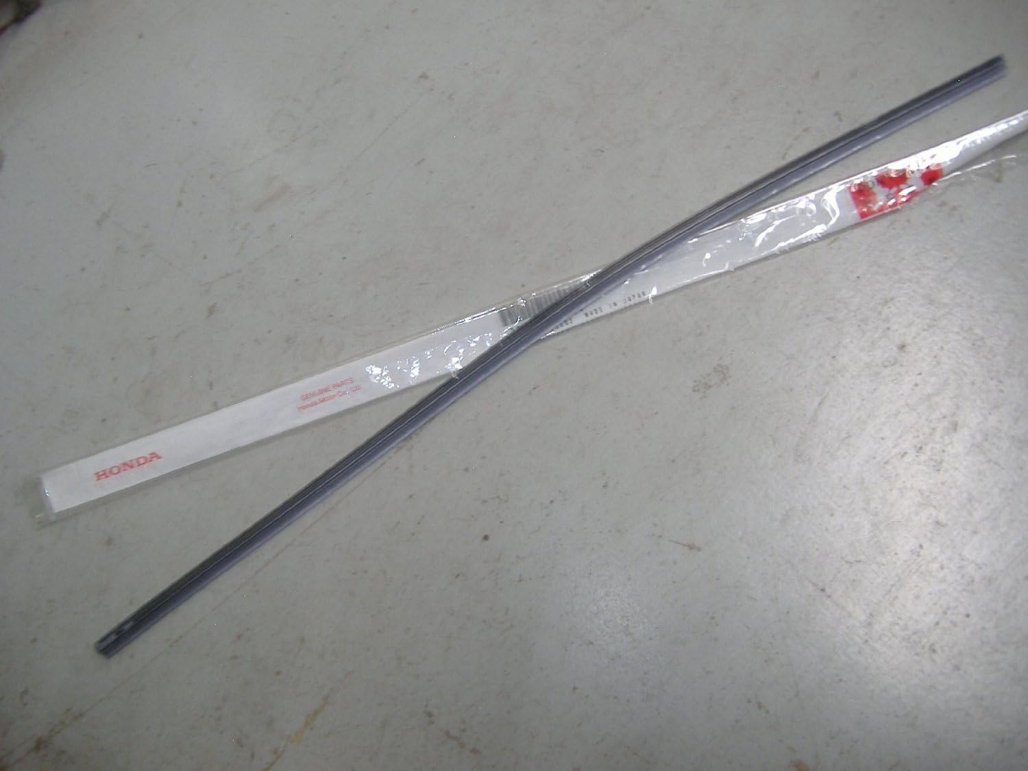 Genuine Honda 76632-SEP-A01 Wiper Blade Assembly