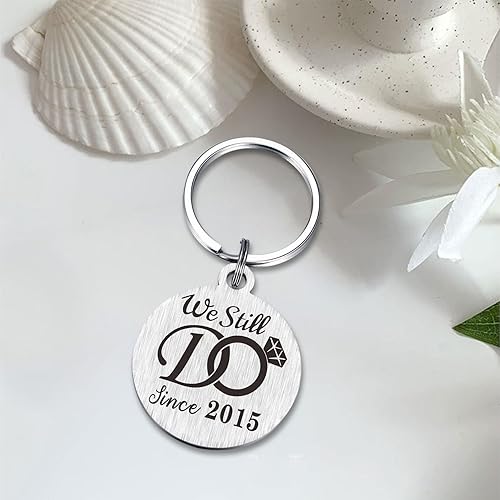 Miniatura 2 de TANWIH Llavero de 10 aniversario de boda, con texto en inglés We Still Do Since 2015, decoración de aniversario de 10 años para marido y hombre,
