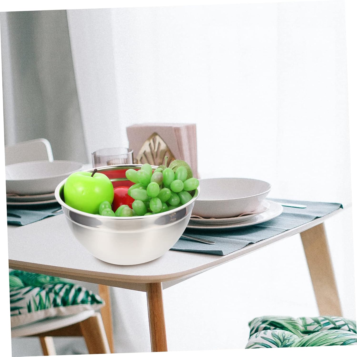 Stainless Mixing Bowl Set 4 Piece Salad Bowl Set with Lids Fruit Storage Bowl Home Mixing Bowl Salad Serving Bowl Kitchen Accessory