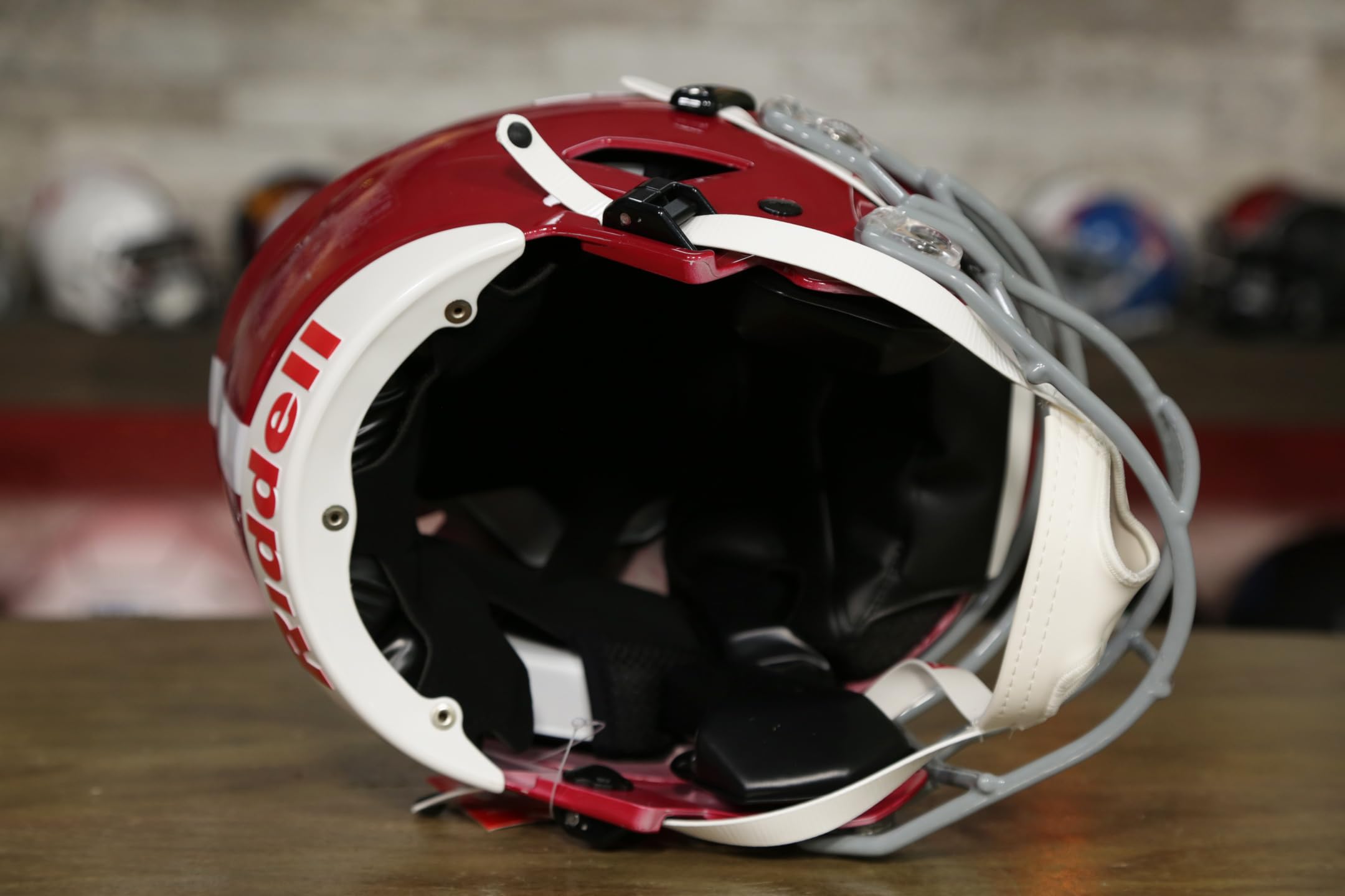 Amazon.com : Alabama - Football Helmet + US Flag Helmet Decal (Riddell SpeedFlex) - Green Gridiron : Sports & Outdoors Amazon.com : Alabama - Football Helmet + US Flag Helmet Decal (Riddell SpeedFlex) - Green Gridiron : Sports & Outdoors