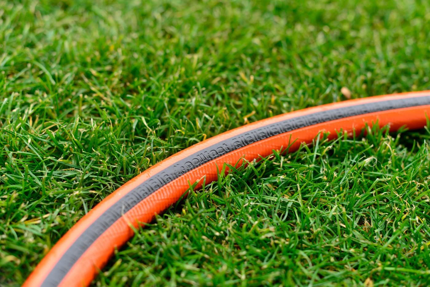Cellfast ORANGE ATSV Tuyau d'arrosage 5 couches - Résistant aux UV - Pression d'éclatement (3/4" 15 m) - 19-060 - Bleu