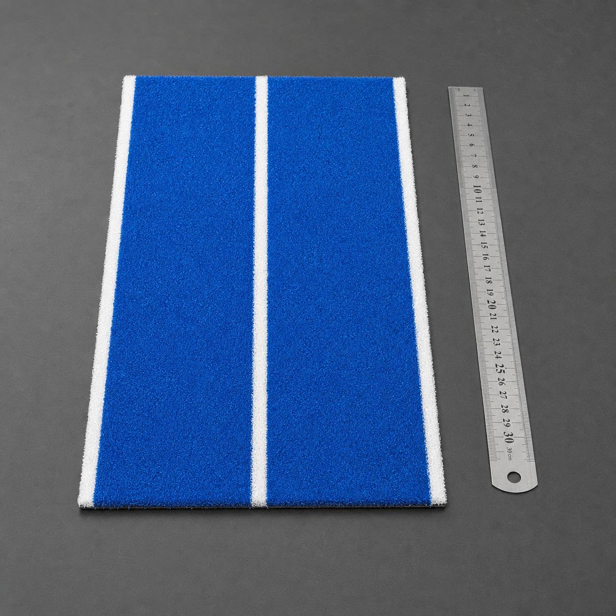 Indoor Trainingsfläche mit Kunstrasenstruktur Gedruckten Messlinien Und Strapazierfähigem Rückenmaterial für Sportbereich für Fitnessstudio Übungsraum Schulsport Kindertraining 120cm