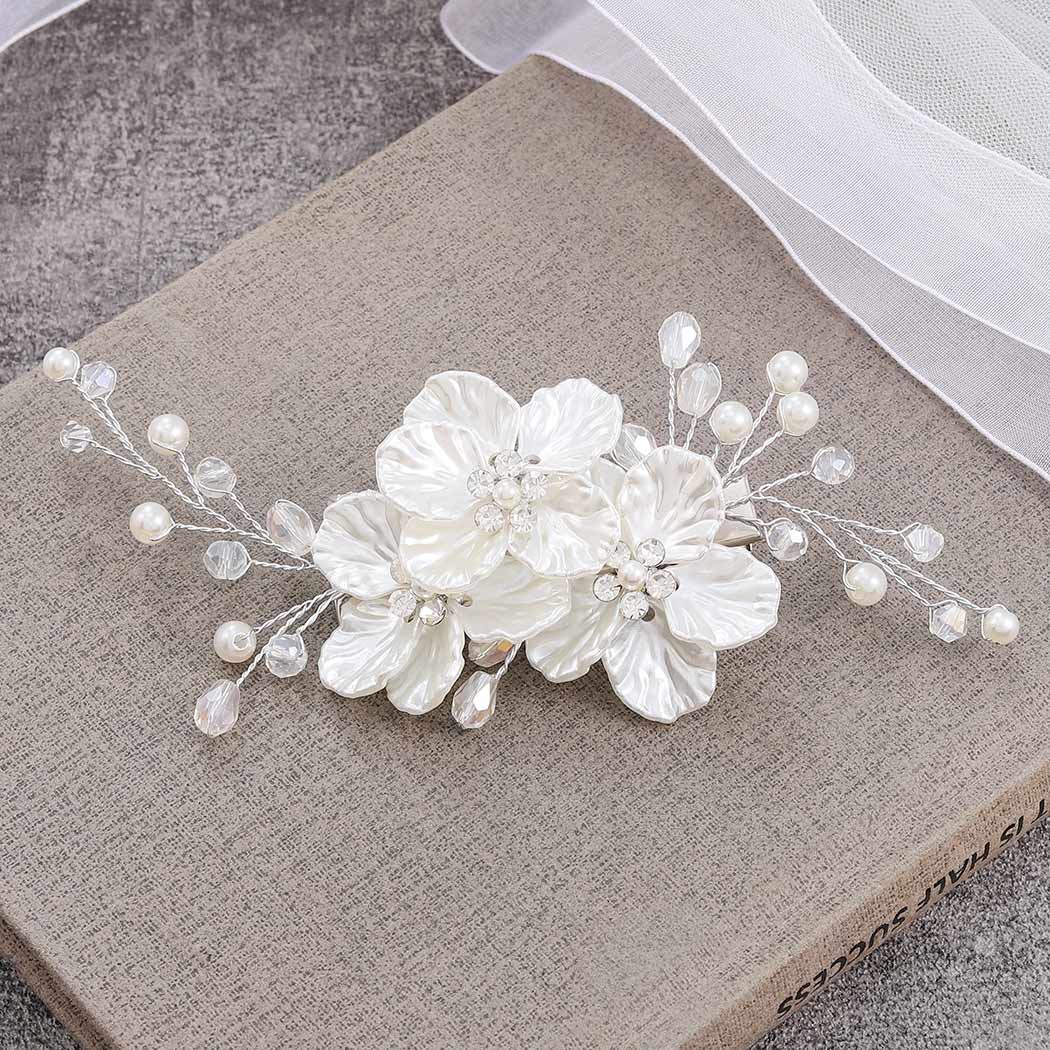 Barrette Fleur Argentée NY Fashion Accessories – Avec Cristaux Gris Et Clairs, Neuve Avec étiquettes