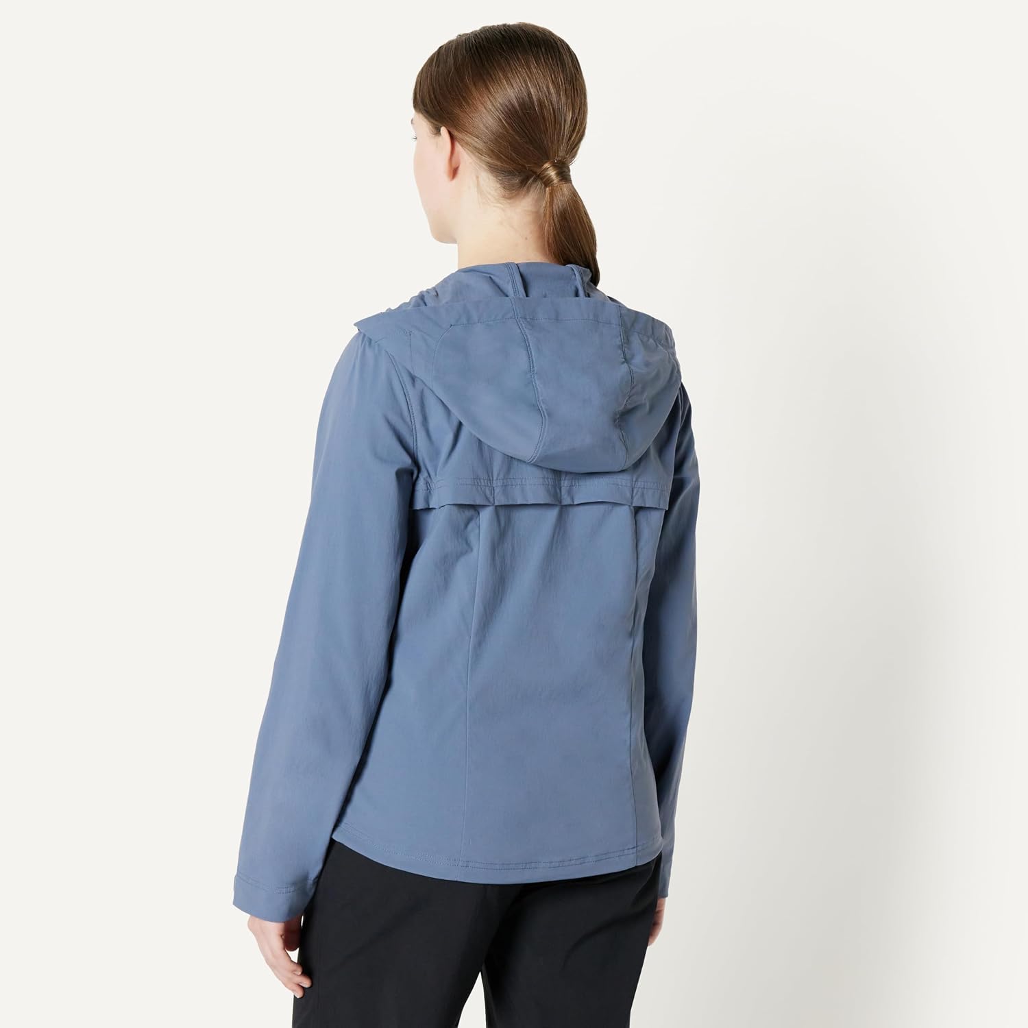 Amazon Essentials Women's Water Repellent Active Hiking Outdoor Jacket