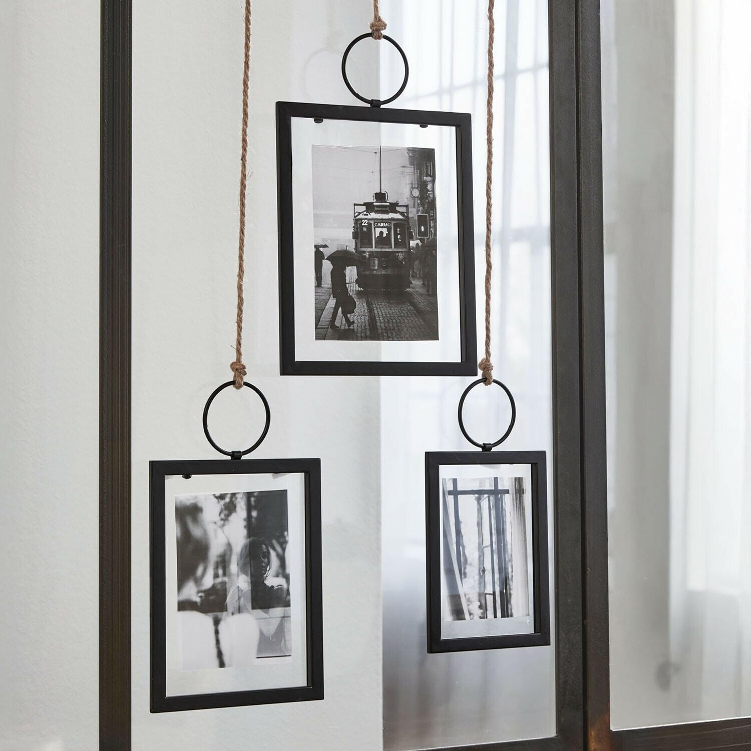 Loberon Bilderrahmen 3er Set Idriss, antikschwarz | DREI Größen - Markante Ringaufhängung - Industrial Look - Dekoration - Eisen - Glas