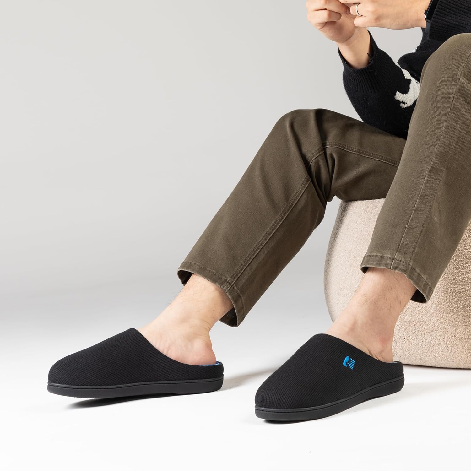 RockDove Men's Original Two-Tone Memory Foam Slipper - Image 2