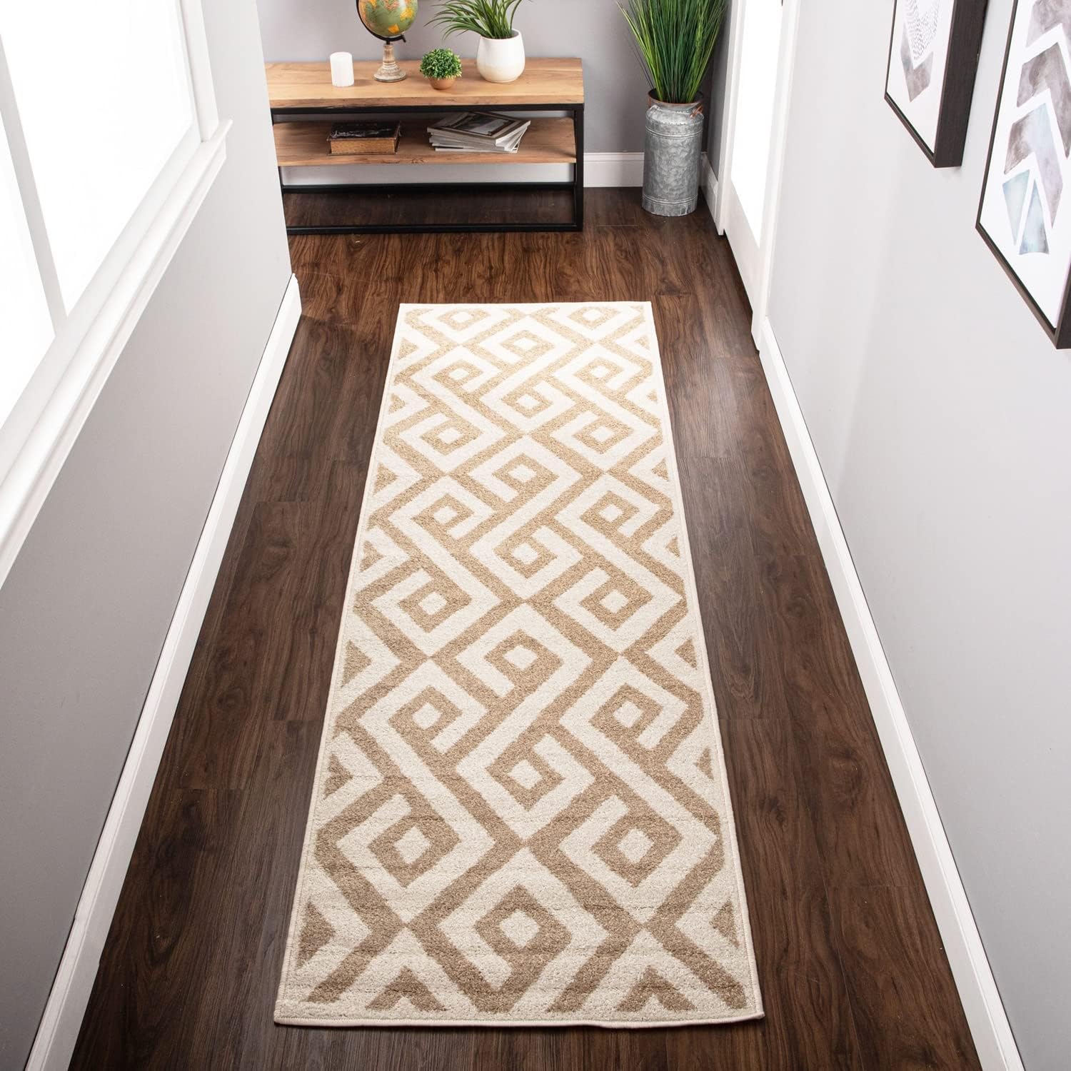BNM Modern Geometric Indoor Runner Rug, Jute Backed Rugs for Living Space, Bedroom, Dining Room, Kitchen, Entryway, Office, Nursery, Soft Home Floor Decor, Saxton Collection, 2' 7" x 8', Ivory