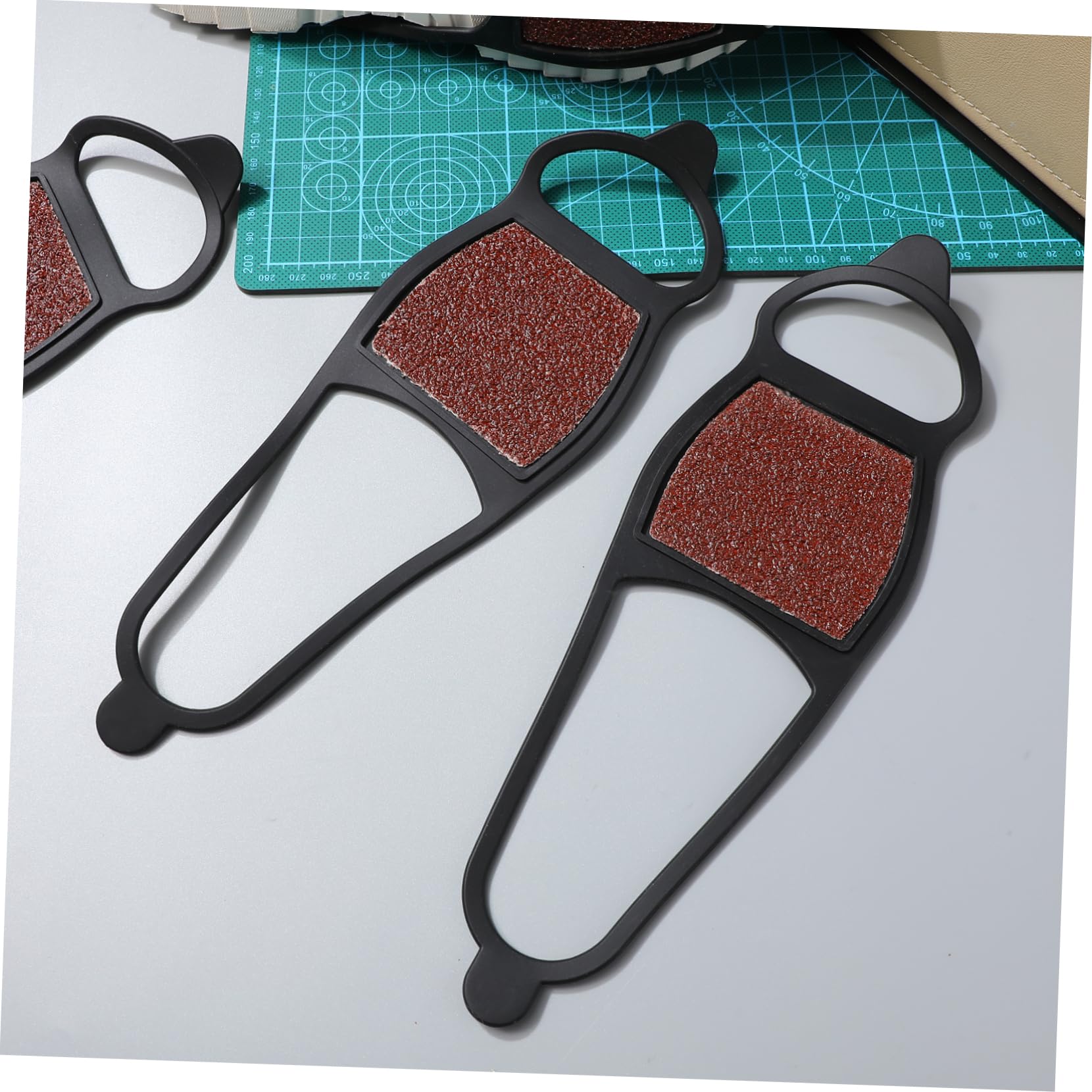 FOMIYES Crampons Antidérapants pour Chaussures de Couvre Chaussures pour Escalade Randonnée et Activités